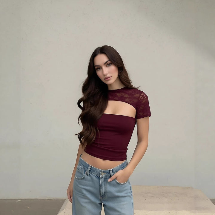 Dame Cropped Top med blonder og tætsiddende snit Skovae