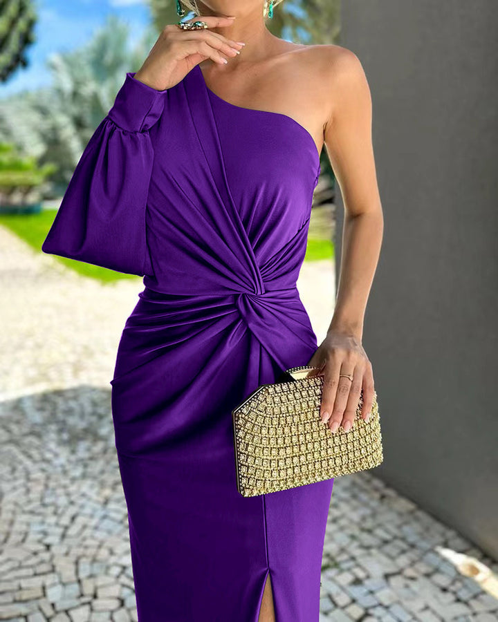 Dame etukjole med asymmetrisk design og elegant rynkning Stilla