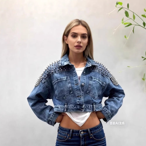 Kvinders denimjakke med nitteudsmykninger Stilla
