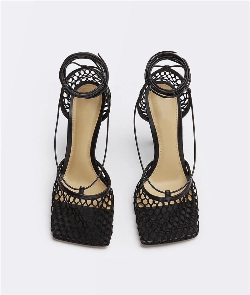 Femme Chic Strappy Open-Toe High Heels Sandaler med Mesh-Design Stilla