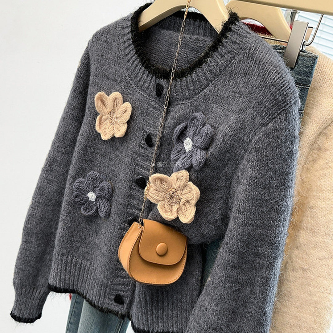 Dame Cozy Knit Cardigan med Blomster Applikationer Stilla