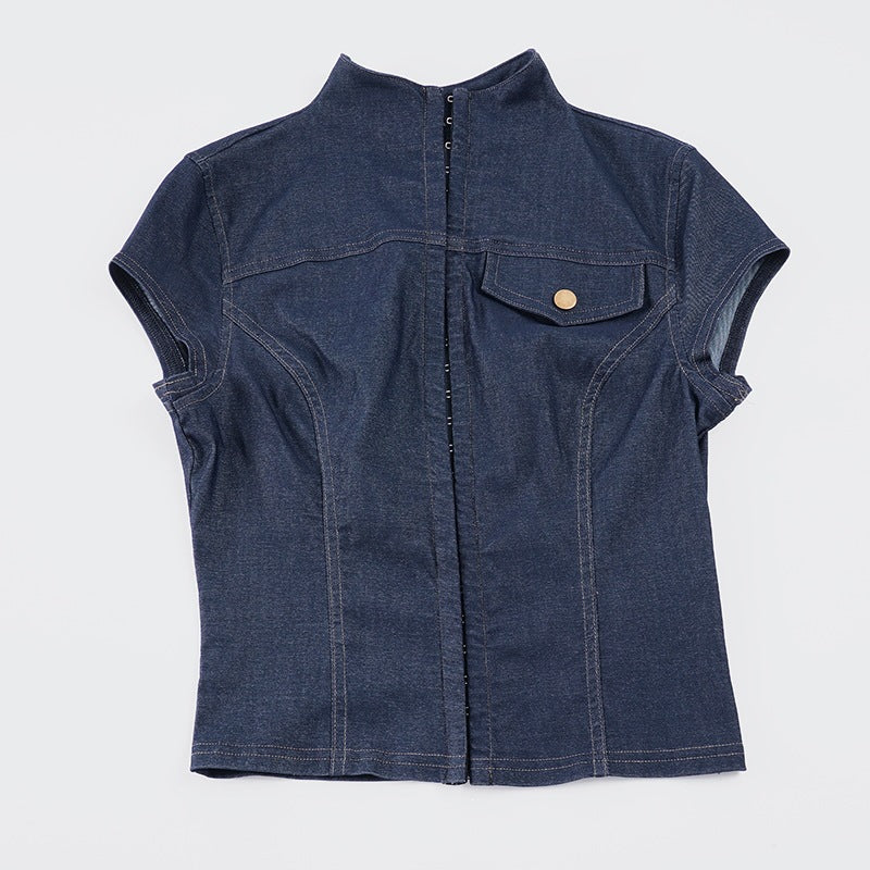 Dame mode kortærmet denim-bluse med elegant knapdetaljering Skovae