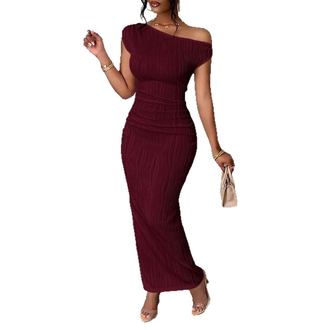 Dame Maxi-kjole med asymmetrisk snit og elegant plissé Stilla