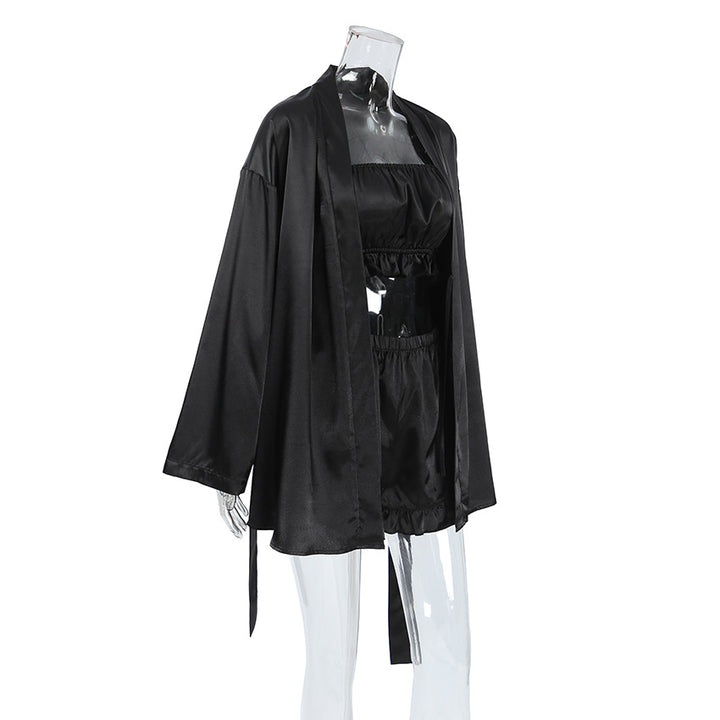 Dame Crop-Top og Shorts Ensemble med Flæse Detaljer Stilla
