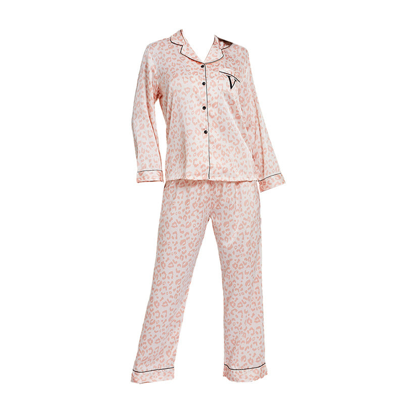 Dame Pyjama-sæt lavet af sejdigt blødt materiale Stilla