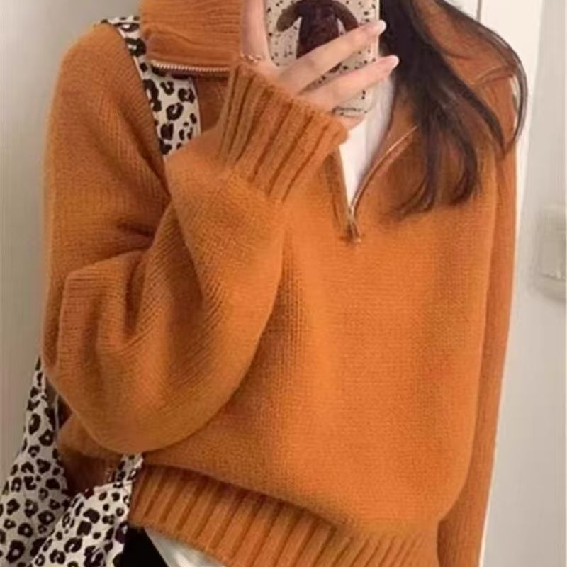 Kvinders fashionable strikket sweater med høj krave og lynlås Stilla