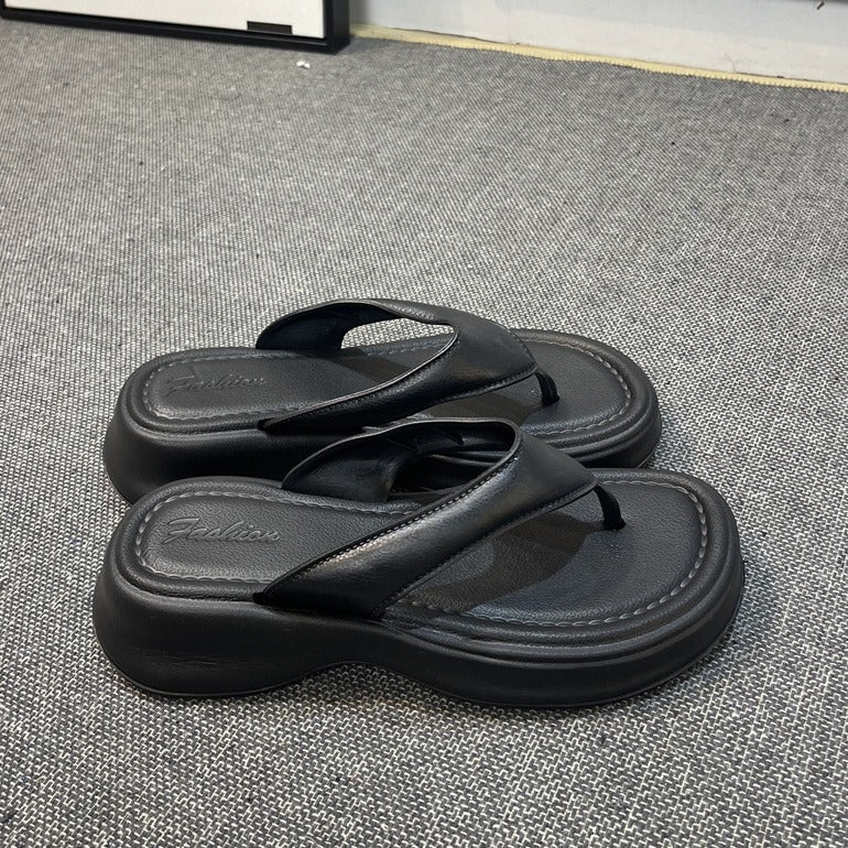 Damer elegante tætsiddende sandaler med komfortabelt fodseng og moderne metal-design Stilla
