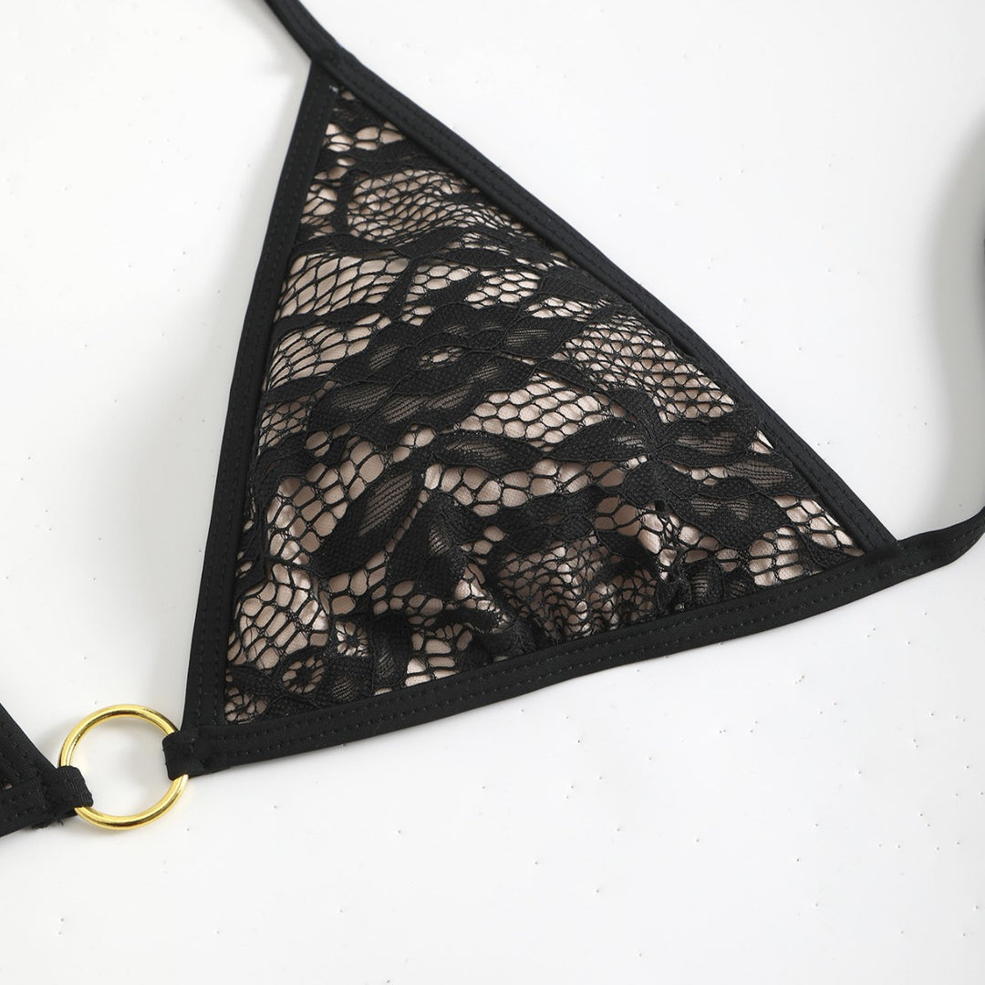 Dame Triangel-Bikini med elegant blondermønster og guldaccent Stilla
