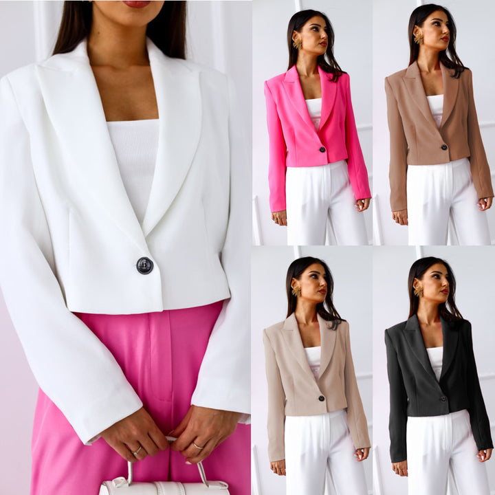 Damer moderigtig blazer med tætsiddende snit og elegant revers Stilla