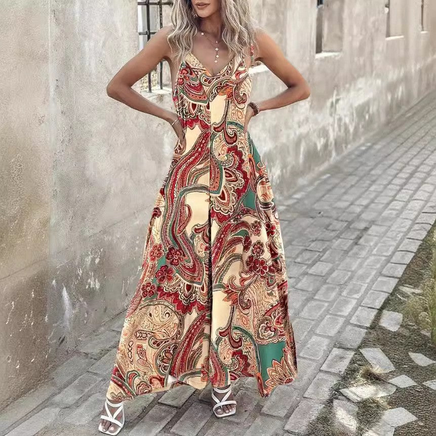 Dame maxikjole med boho-inspireret paisley-mønster og let V-udskæring Stilla