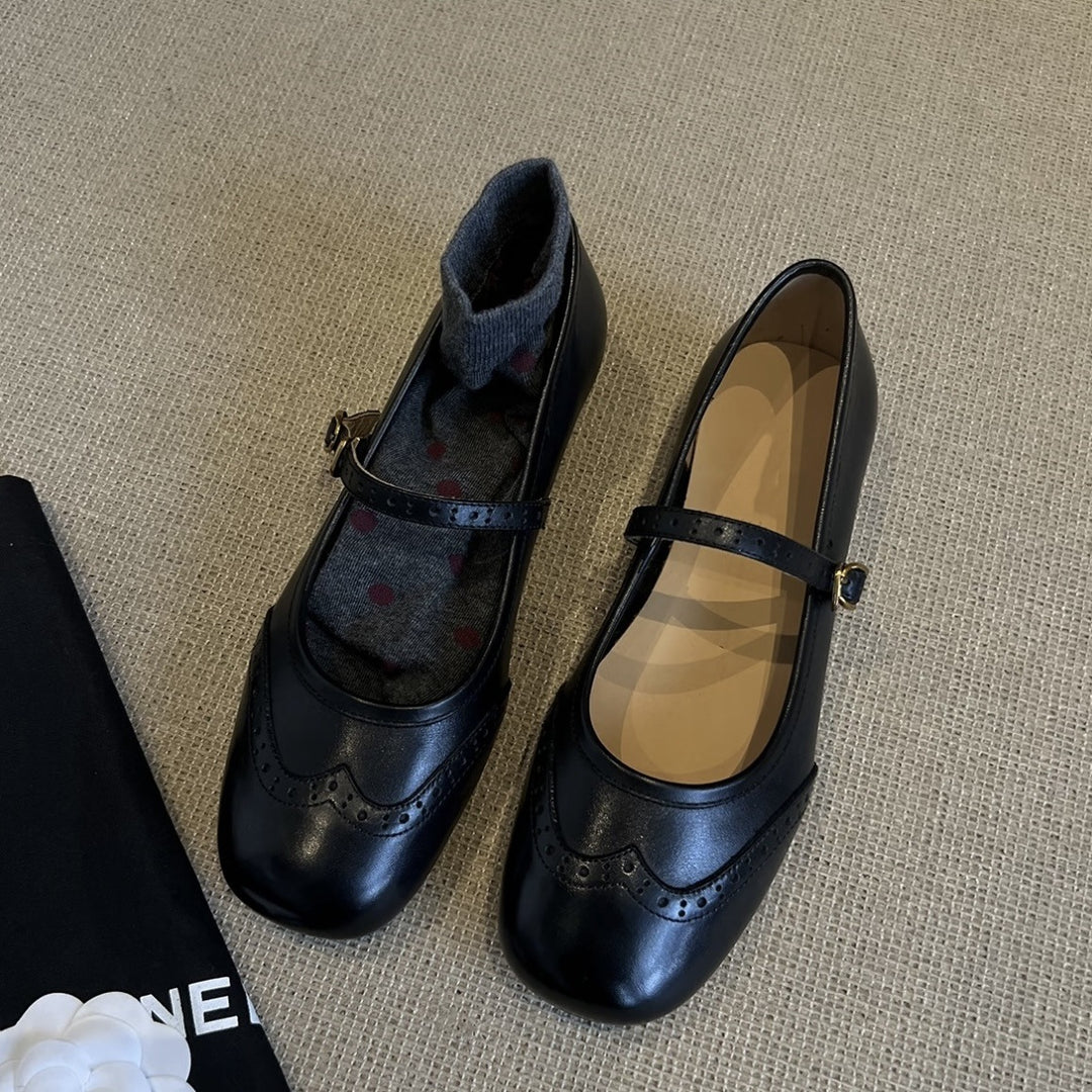 Dame Mary Jane Ballerinas med dekorative syninger Stilla