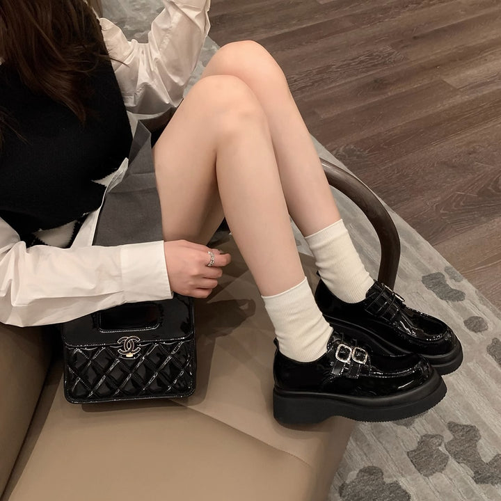 Femme Slip-On Loafers med dekorerende spænder Stilla