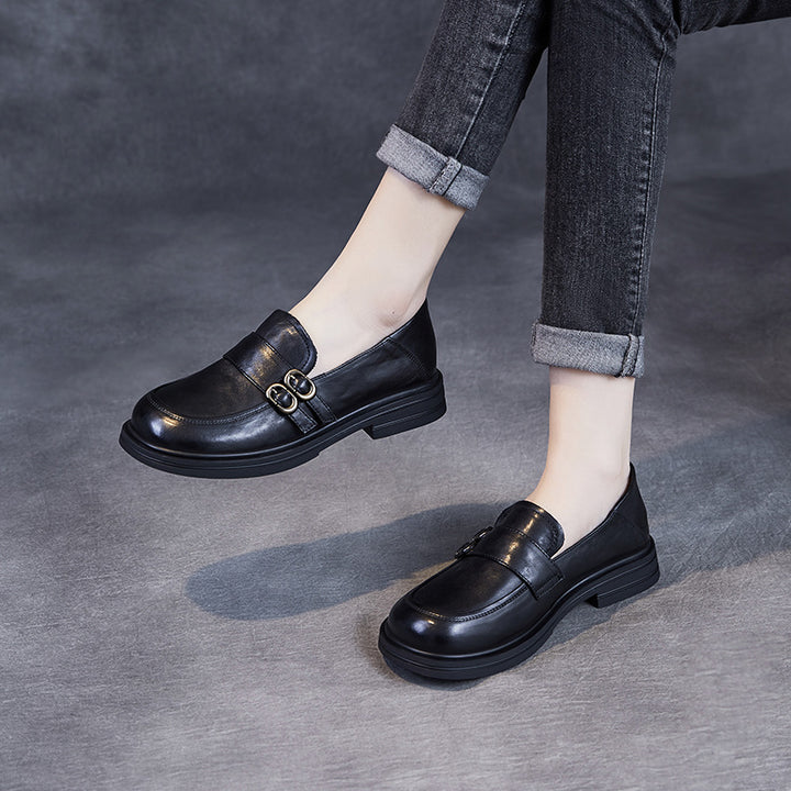 Femme elegante læder slippers med dekorativt spænde-detalje Stilla