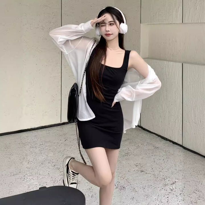 Femme Bodycon Mini Kjole med transparent overlay Stilla