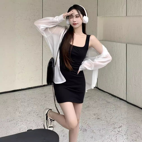 Femme Bodycon Mini Kjole med transparent overlay Stilla