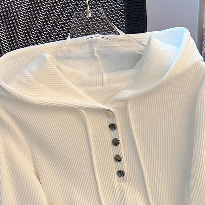 Dame hættebluse med innovativ ribdesign og knapliste Stilla