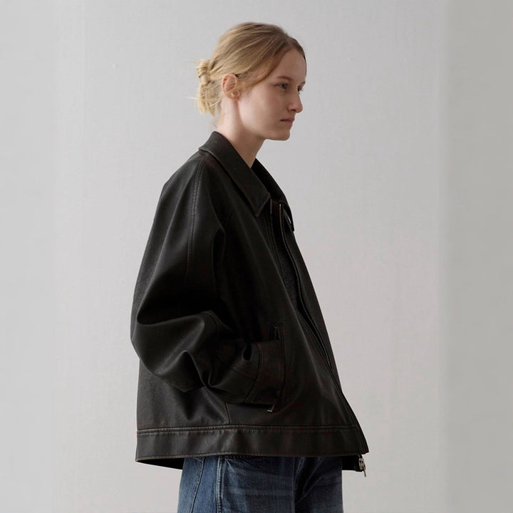 Kvindernes elegante læderjakke i minimalistisk design Stilla