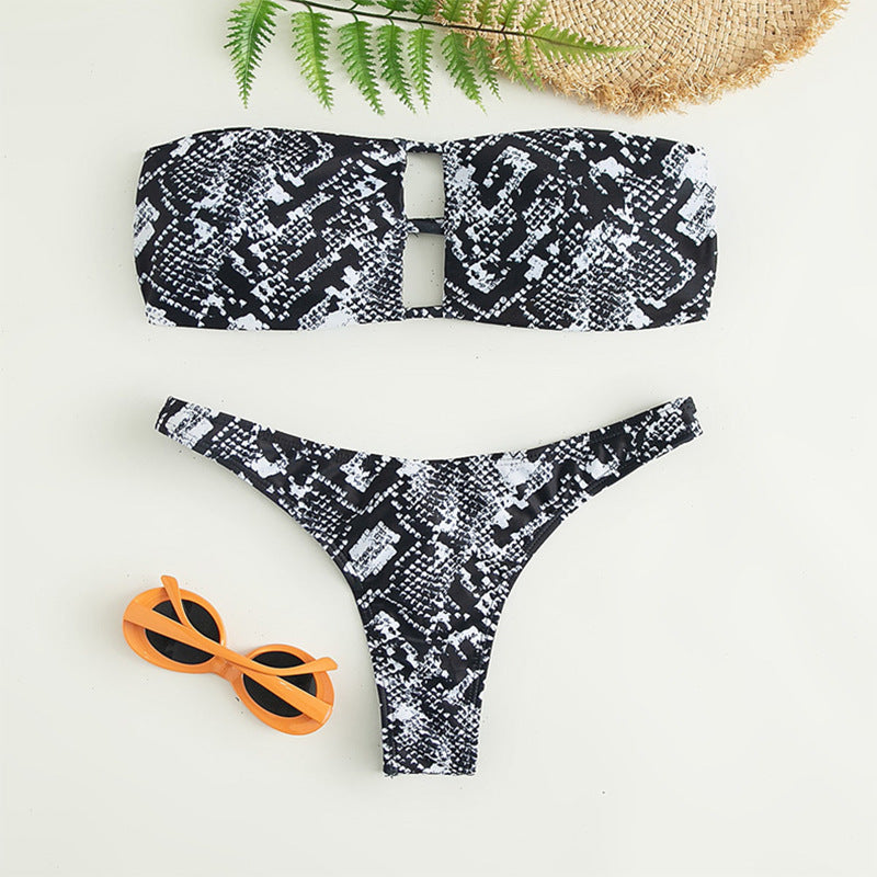 Damer bandeau bikini med raffineret cut-out design Skovae