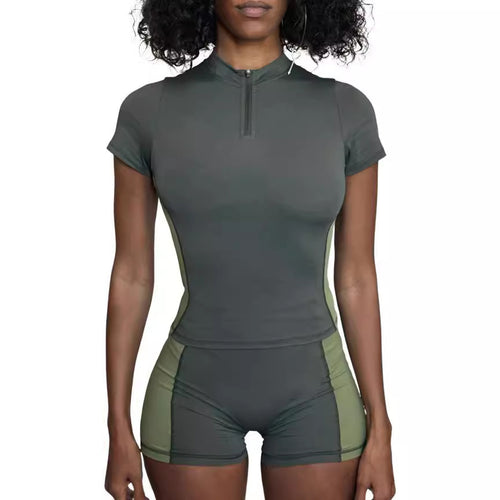 Dame Sporty sæt med kort overdel og tætsiddende shorts Skovae
