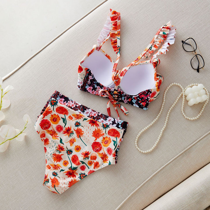 Dame Bikini-sæt med legende blomsterdesign og sofistikerede flæser Stilla