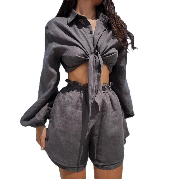 Femme Cropped Button-Up Skjorte og High-Waisted Shorts Sæt Stilla
