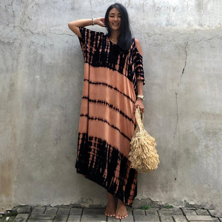 Dame maxikjole i afslappet batikdesign med vid snit Stilla