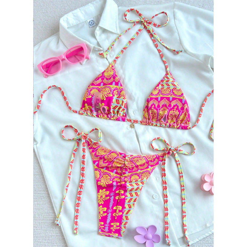 Dame Triangel-Bikini med moderne snøring og farverigt design Skovae