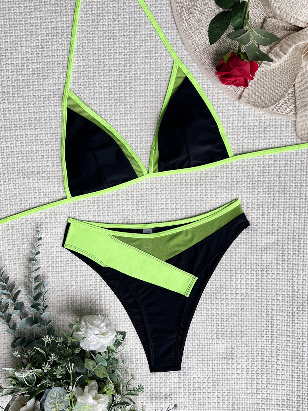 Dame Højskåren bikini med elegant farvekontrast Skovae