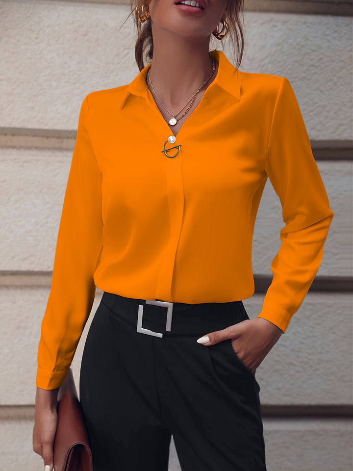 Dame elegant bluse med moderne krave Stilla