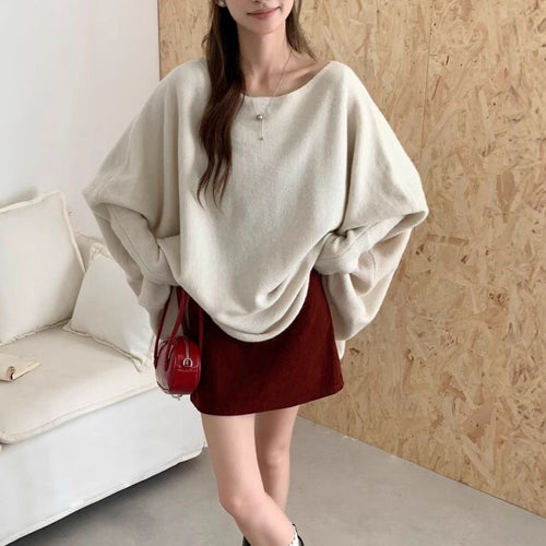 Kvinders oversized strikket sweater med en afslappet skæring og dramatiske ærmer Stilla