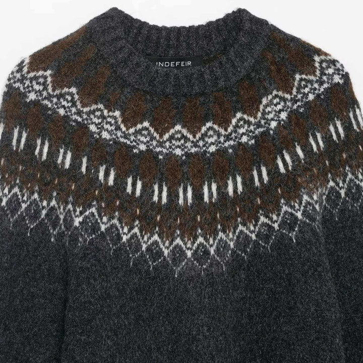 Kvinders strikket sweater med moderne norsk mønster og løstsiddende pasform Stilla
