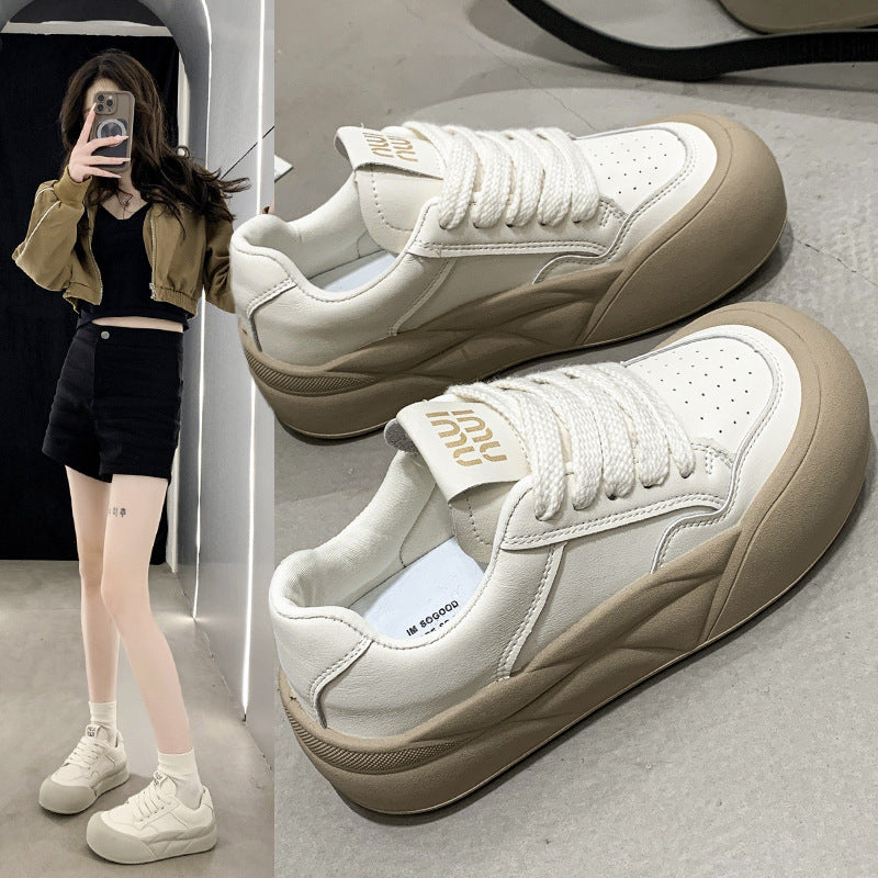 Dame Modevenlige og komfortable sneakers med ekstra let sål og åndbart overmateriale Stilla