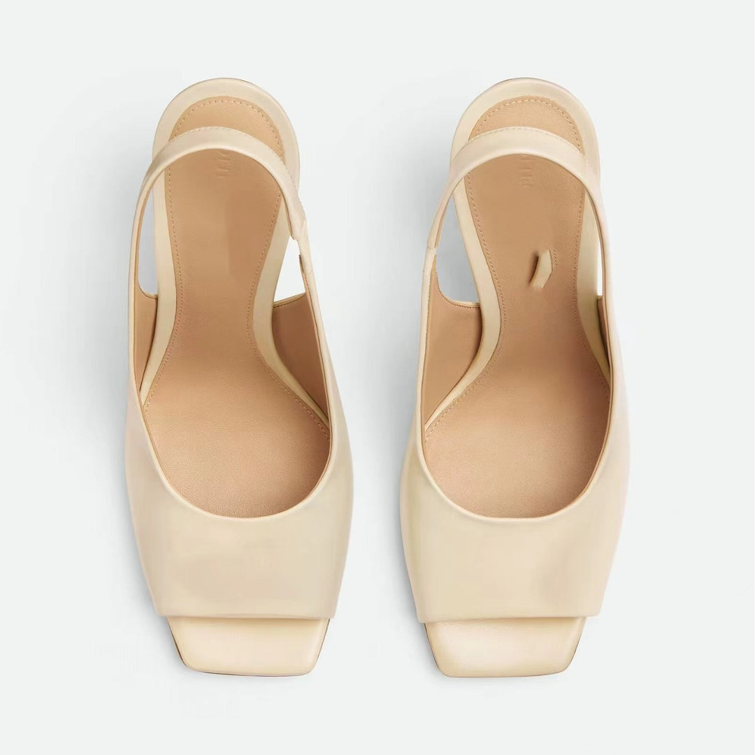 Femme Open-Toe Slingback-Hæle med skulptureret Gulddetalje Stilla