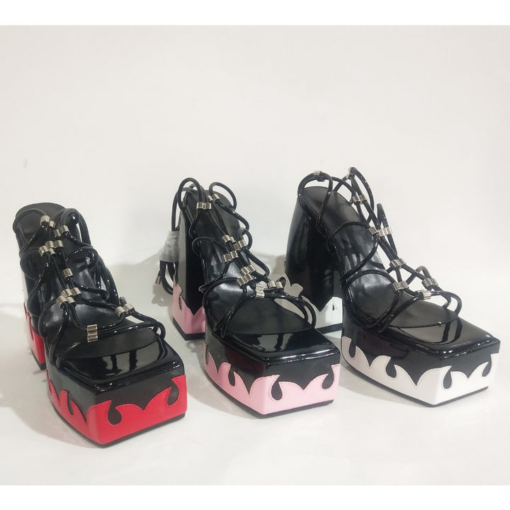Femme Chunky Heel Platform Sandaler med unikt flamme design Stilla