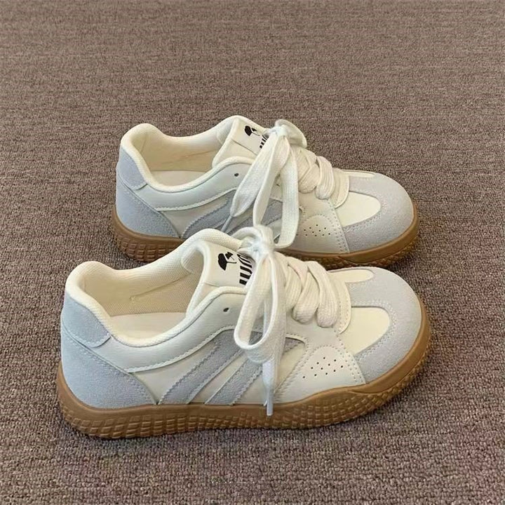 Dame sporty sneakers med åndbart overmateriale og skridsikker sål Stilla