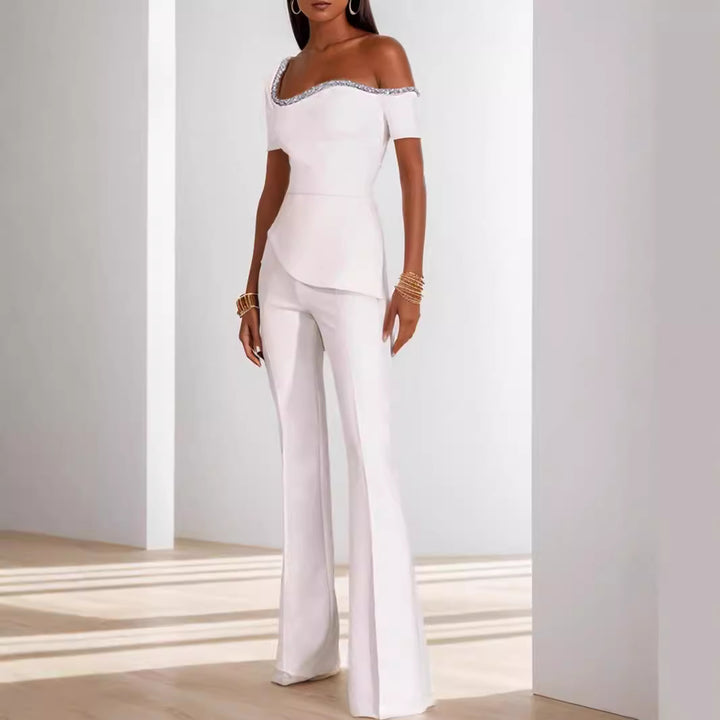 Dame off-shoulder top med raffineret flæse og elegant bukse-sæt Stilla