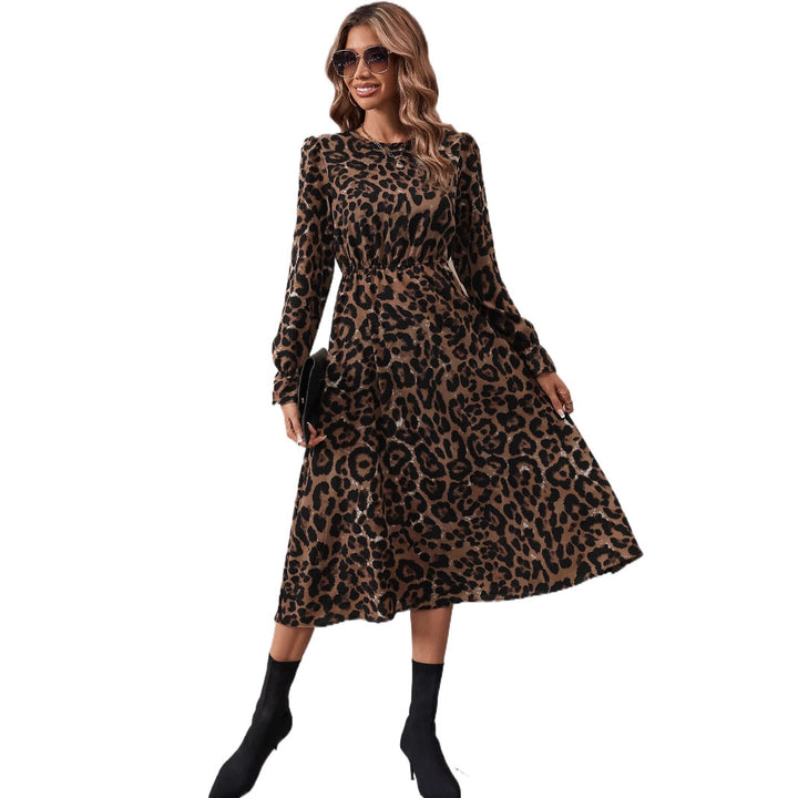 Kvinders elegante maxi kjole med moderne leopard mønster og nostalgiske puffærmer Stilla