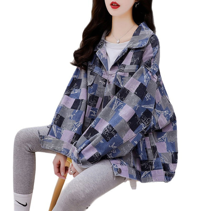 Kvinders denimjakke i oversized snit med iøjnefaldende mønster Stilla