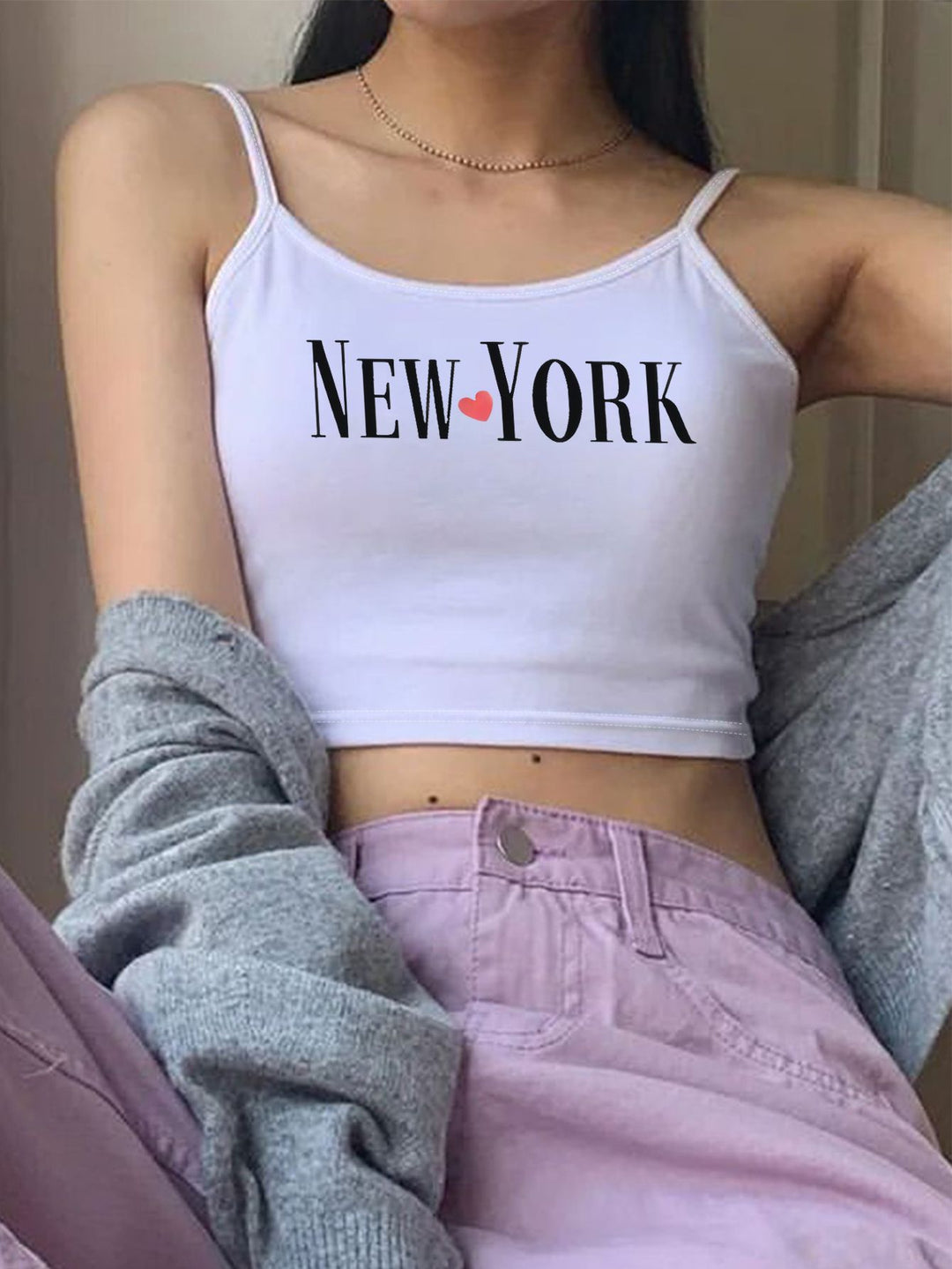 Dame Crop-Top med trendy skrift Skovae