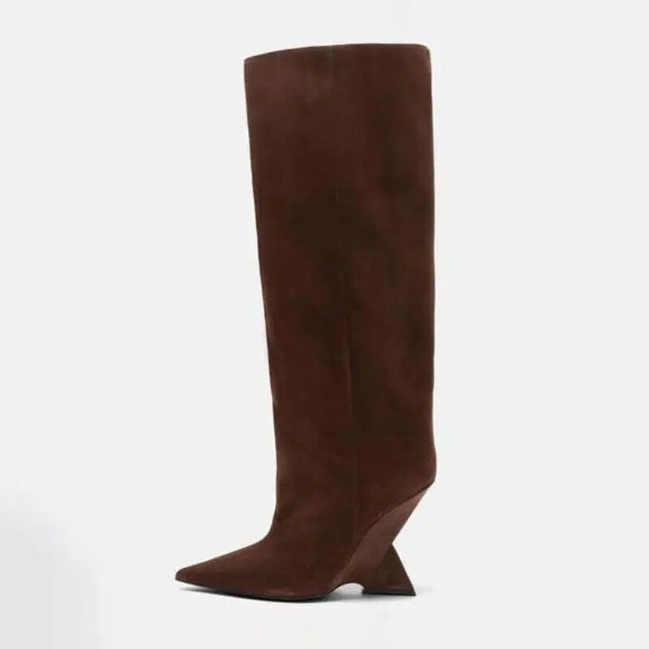Femme knæhøje stiletto-støvler med skulpturelt design Stilla
