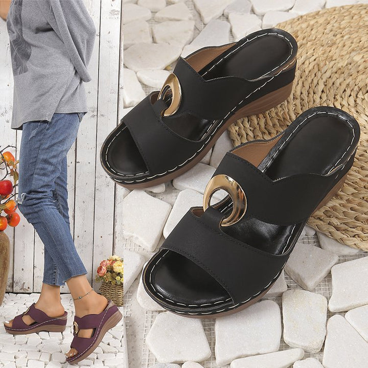 Dame modige Wedge-Pantoletten med elegant rem-design Stilla