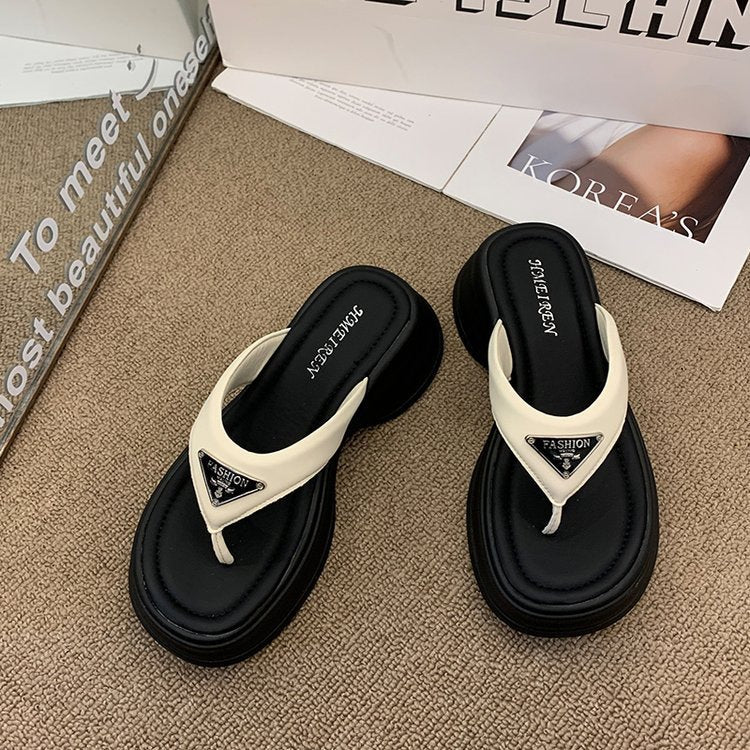 Dame tæer skiller sandaler med komfortabel polstring og moderigtige accenter Stilla