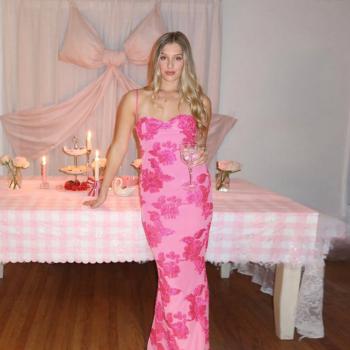 Kvinders maxi kjole med blomsterlacemønstre og elegant snit