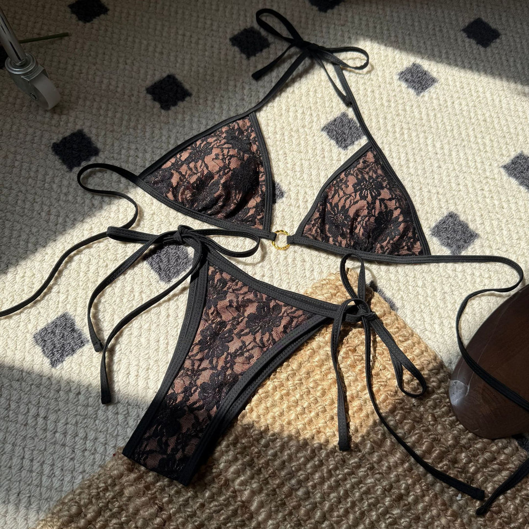 Dame spids-bikini-sæt med elegante snøredetaljer og forførende design Stilla