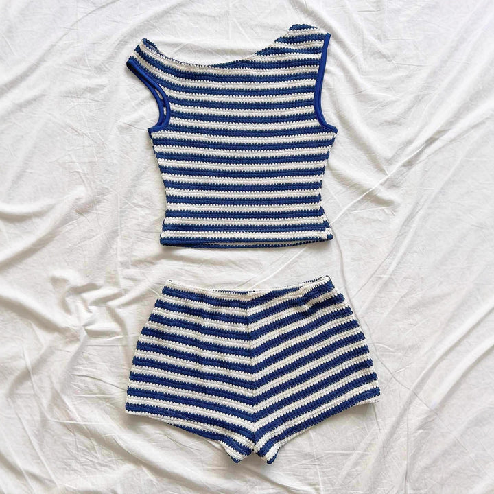 Dame Strand-Outfit med stribet Crop-Top og shorts Skovae