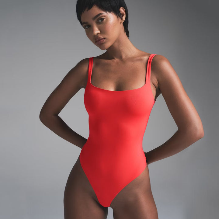 Dame konturformerende body Stilla