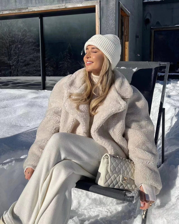 Dame Cozy Plush Jakke i Elegant Oversized Stil Stilla