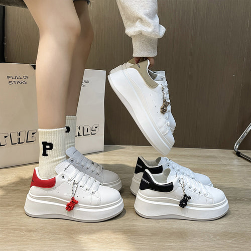 Dame Platform Sneakers med dekorativ bjørn vedhæng og komfortabel fodseng Stilla