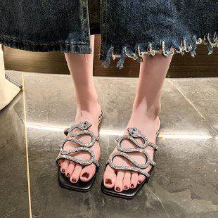 Dame Glamourøse fotsandaler med glitrende strassapplikationer og behagelig sål Stilla