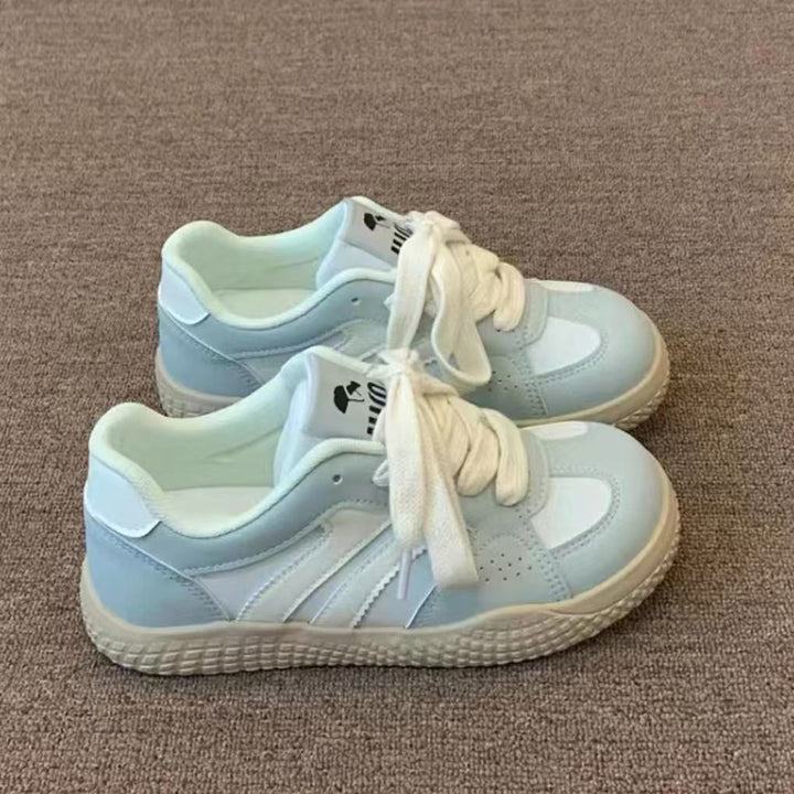 Dame sporty sneakers med åndbart overmateriale og skridsikker sål Stilla